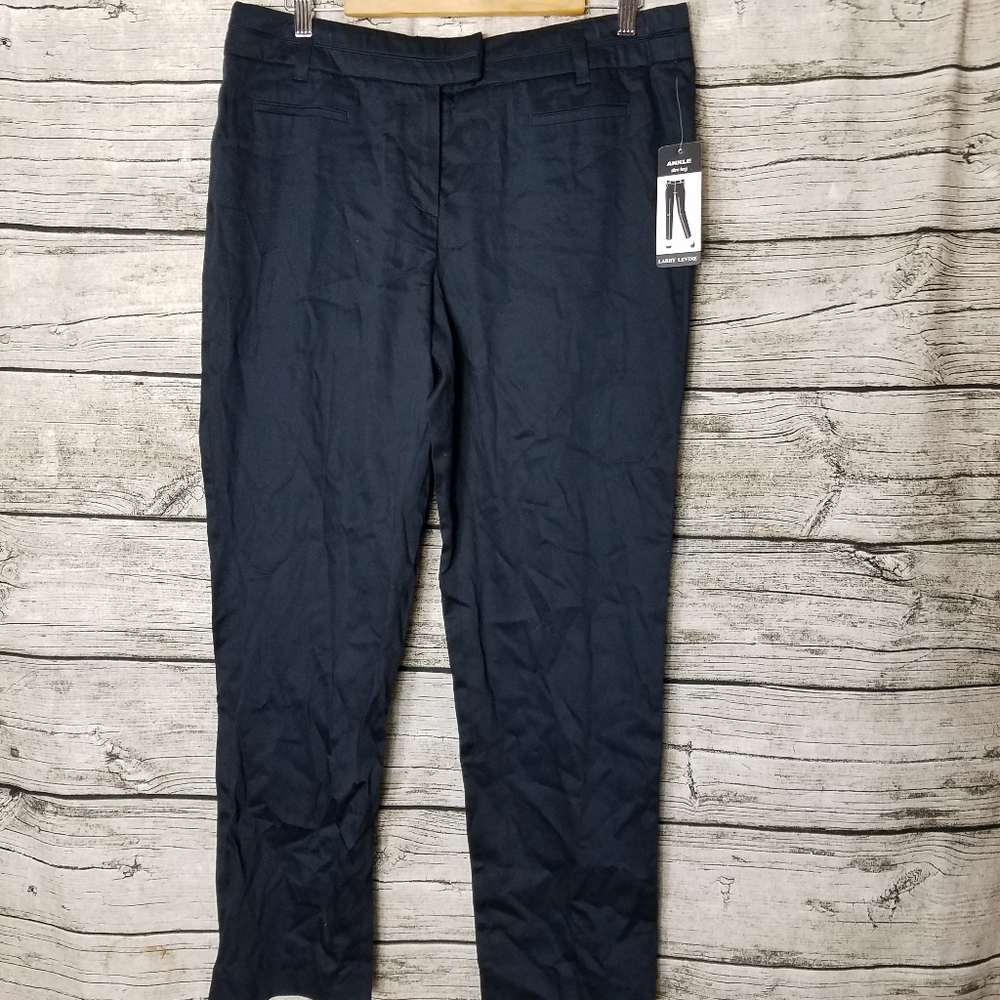 Larry Levine Ankle Slim Leg Navy Pants Size 12.Waist approx: 17 inches Inseam